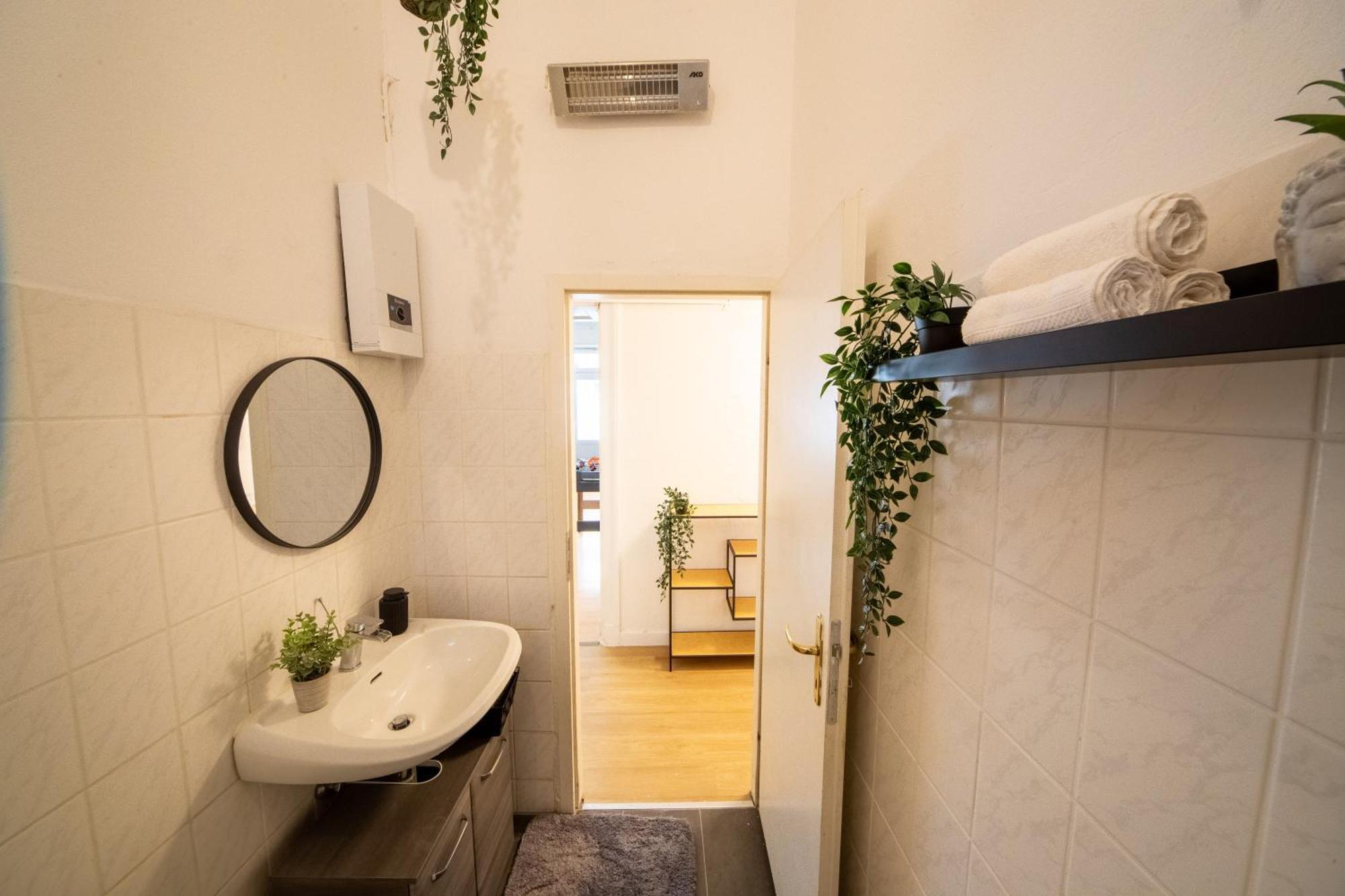 Apartamento Massagesessel, King-Sized Bed, Billardtisch, 2 Couches Berlín Exterior foto